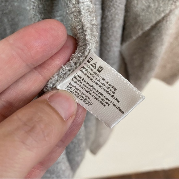 Barefoot Dreams Bamboo Chic Lite Island Wrap - Picture 12 of 12